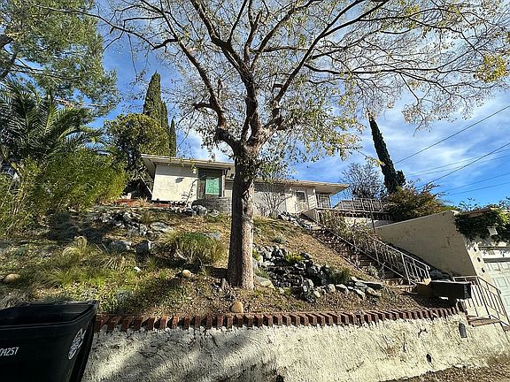 2nd image of 606 Luton Dr