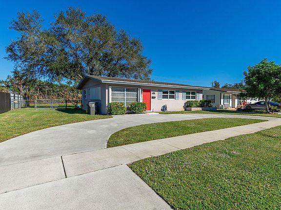 3rd image of 3151 Egremont Drive