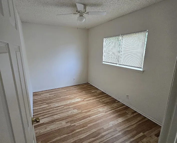 7906 Falcon Ridge Dr — Photo 7