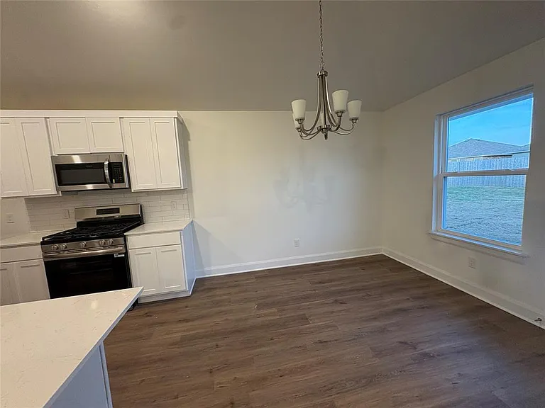 9104 Blackfork Ln — Photo 3