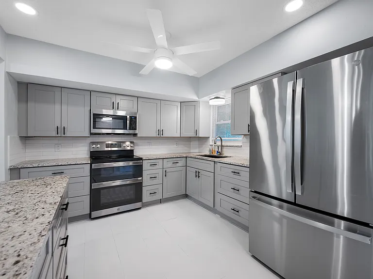 2258 World Parkway Blvd W #40 — Photo 11