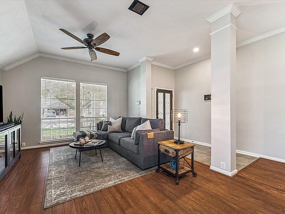 5th image of 891 Victoria Lakes Dr