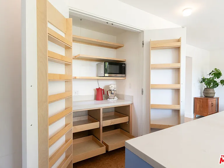 5676 Hub St — Photo 19