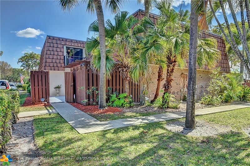 1st image of 833 SW 118th Ter #833