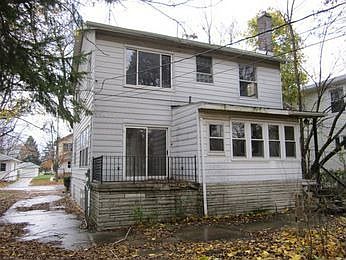 3rd image of 1538 Clarendon Ave