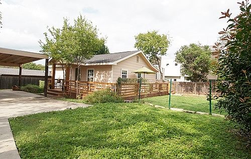 2nd image of 5518 Roosevelt Ave