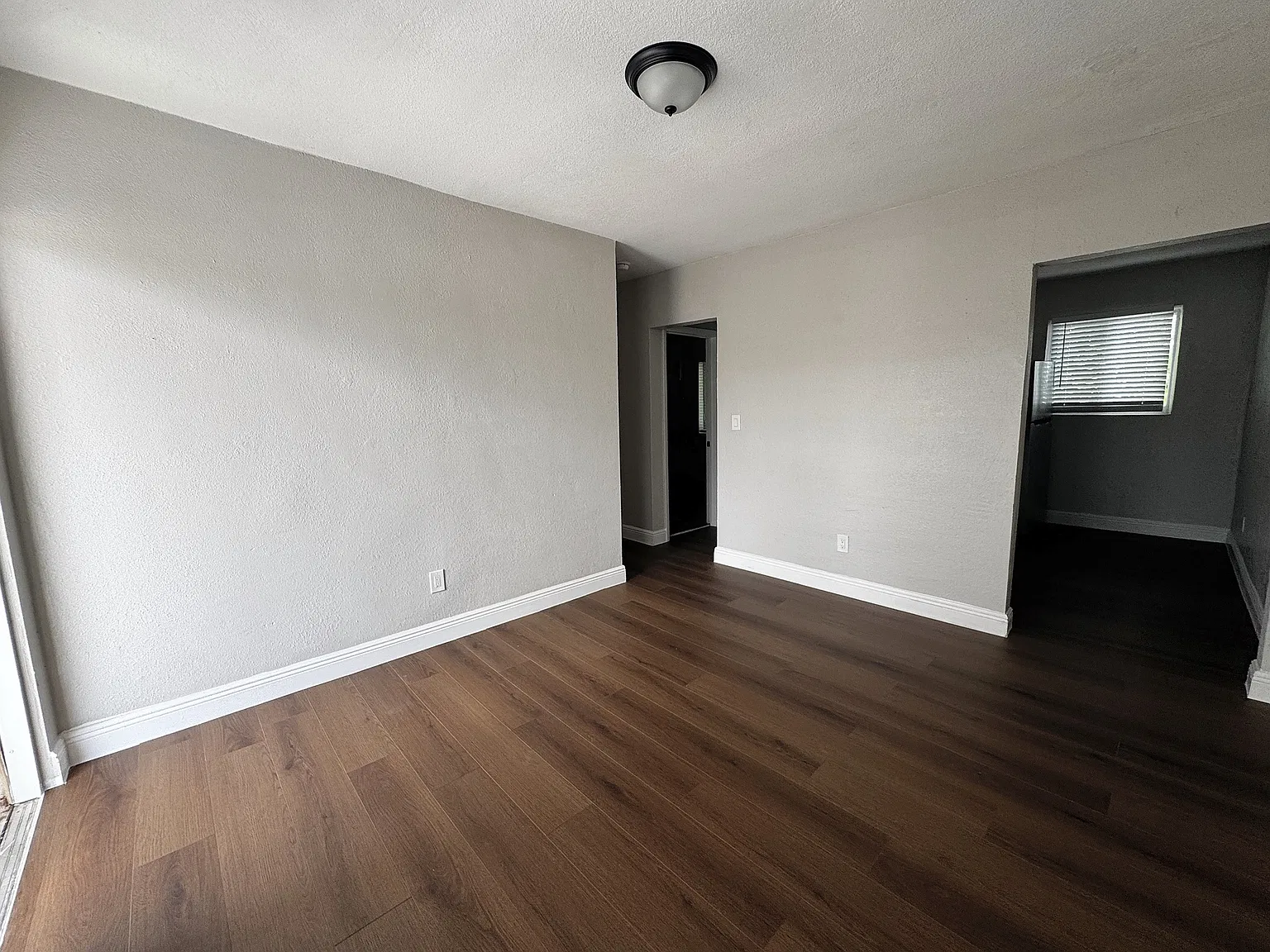 1940 Washington Ave — Photo 2