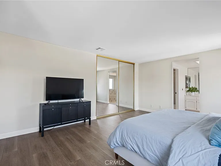 1150 W 13th St #306 — Photo 43