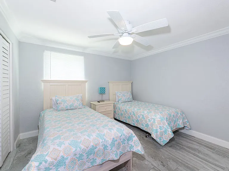 632 Goodwin Ave — Photo 6
