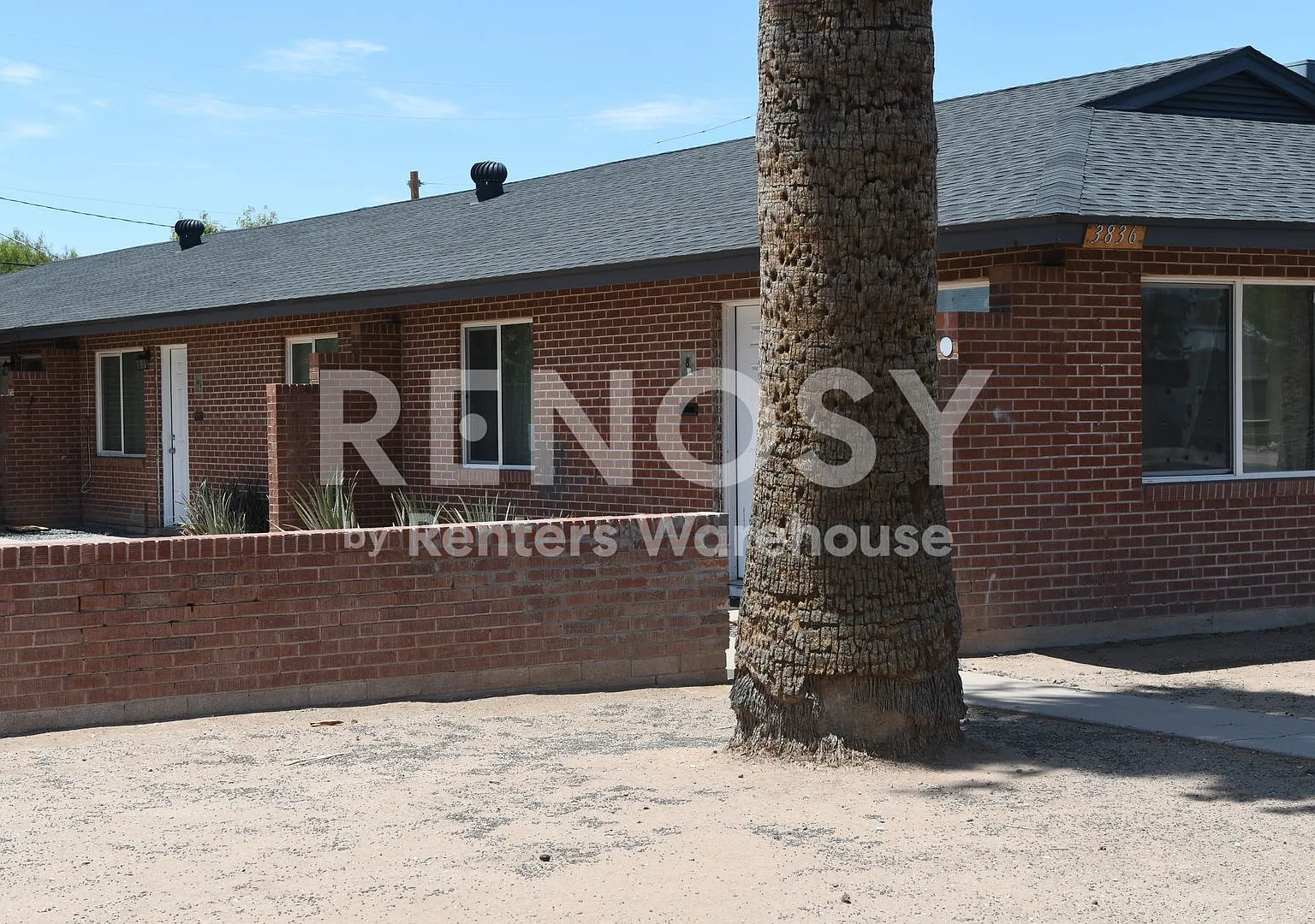 Remodeled 2BD/1BA Unit in a 4-Plex near 15th Ave & Indian School in Phoenix — Photo 1