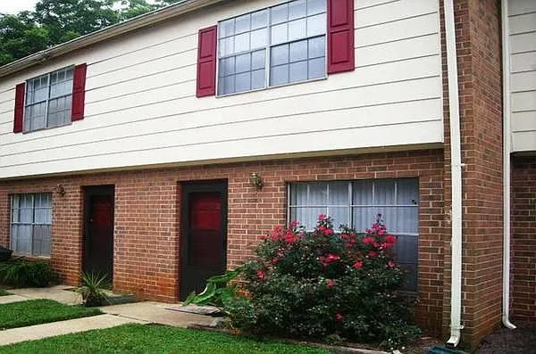 300 S Bost Ave