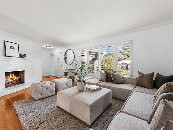 5th image of 1841 Spring Mountain Road