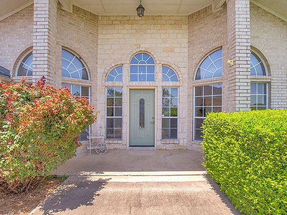5th image of 13521 Northwest Ct