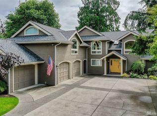 1076 Alexander Pl NE, Bainbridge Island, WA 98110