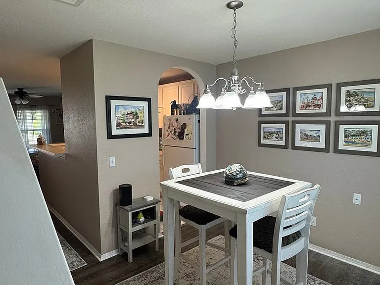 193 University Pkwy — Photo 11