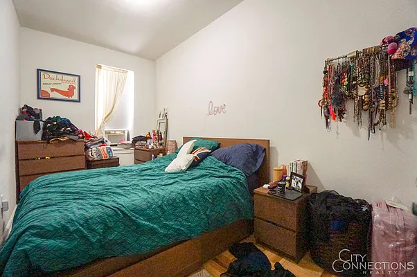 Rented by City Connections Realty | media 31