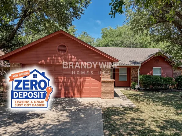 5233 Hill Ridge Dr, Fort Worth, TX 76135
