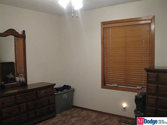 4th image of 502 East St