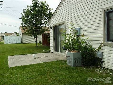 3rd image of 27392 Kaufman St
