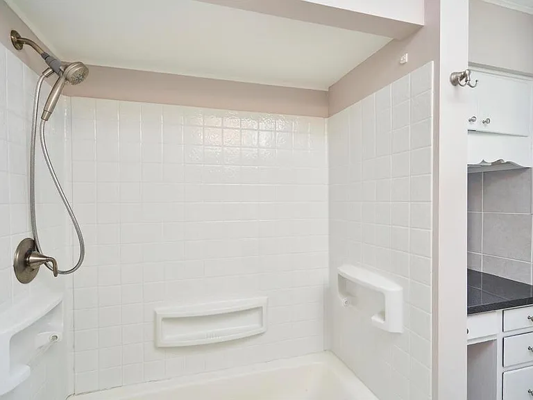 1214 Beardsley St — Photo 9