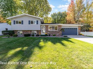 3818 Jim Dr, Bridgeport, MI 48722