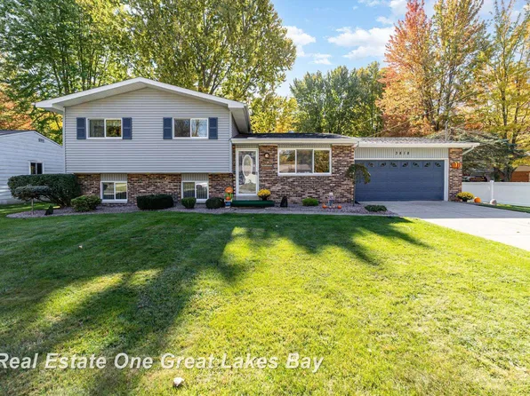 3818 Jim Dr, Bridgeport, MI 48722