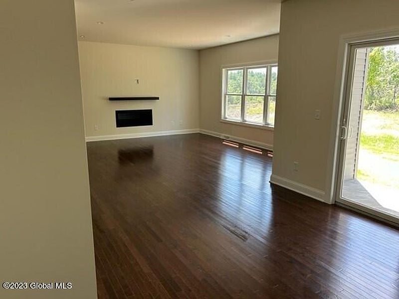 5th image of 19 Sterling Ridge