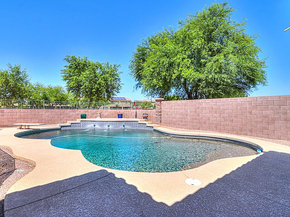 3rd image of 44461 W Adobe Cir