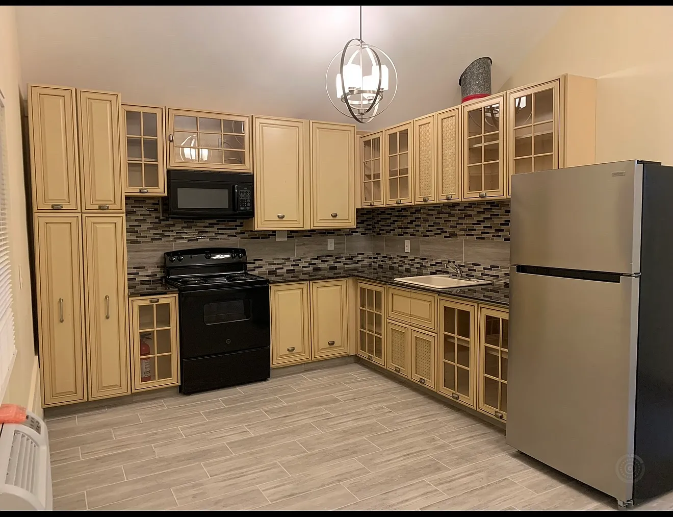 2 bed, 500 sqft, $1,450 — Photo 1