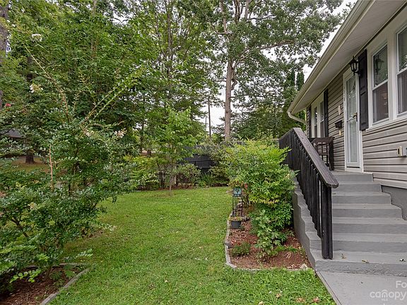 5th image of 556 Oak Hill Ct