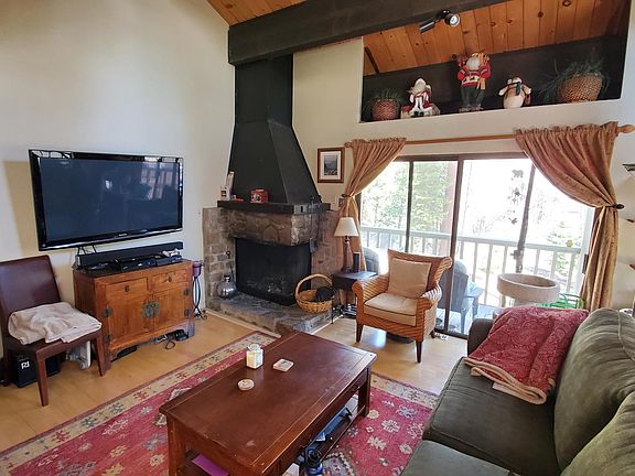 3rd image of 1001 Commonwealth Dr #169