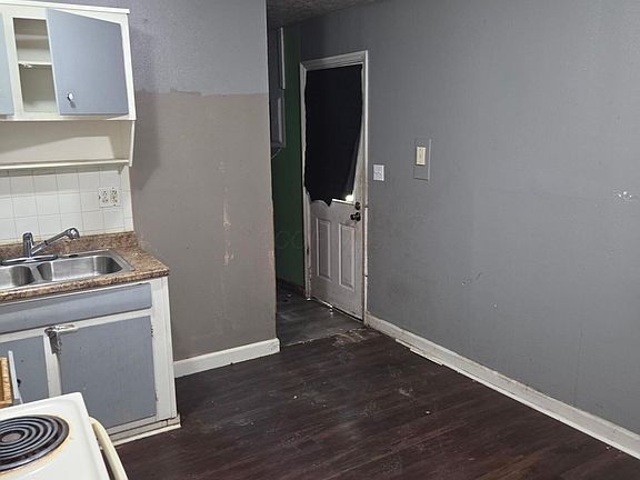 4th image of 1646 Striebel Rd