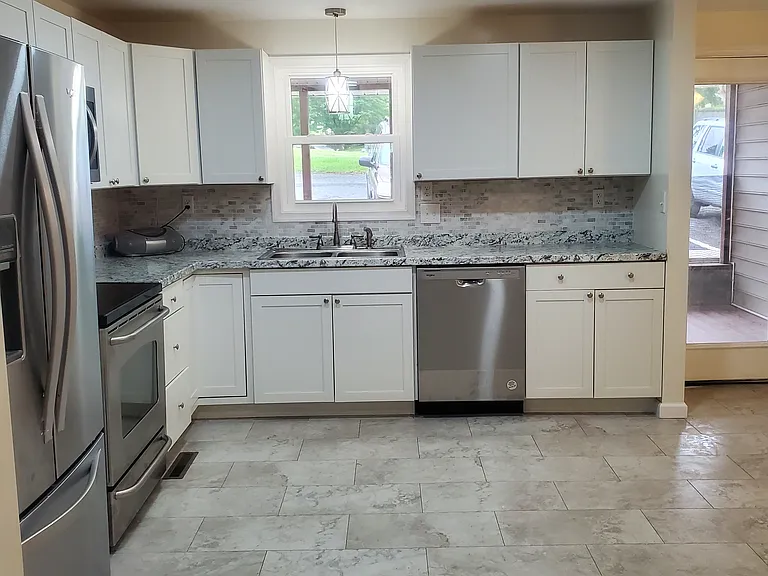 130 Cindie Ln — Photo 5