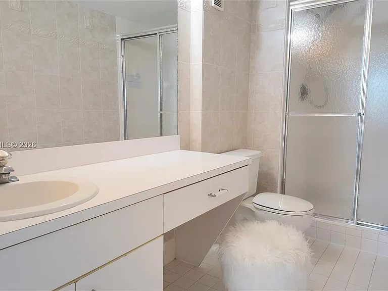 2236 N Cypress Bend Dr #207 — Photo 11