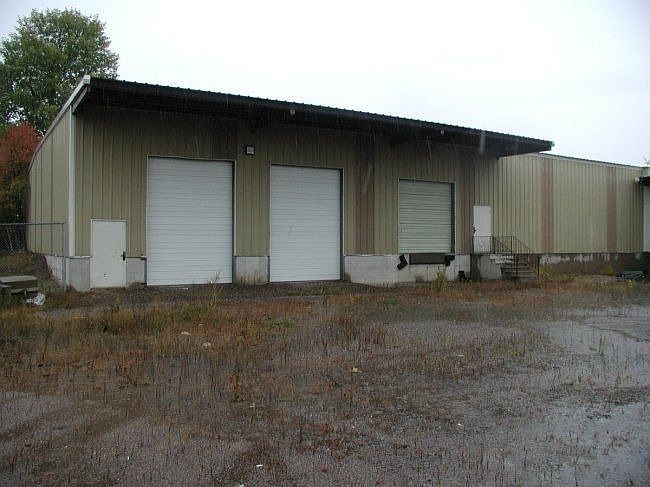 2nd image of 1672 Menominee Dr