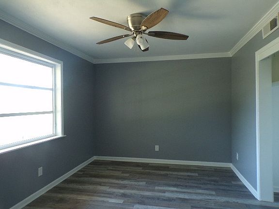 4th image of 3019 Short Cherry St