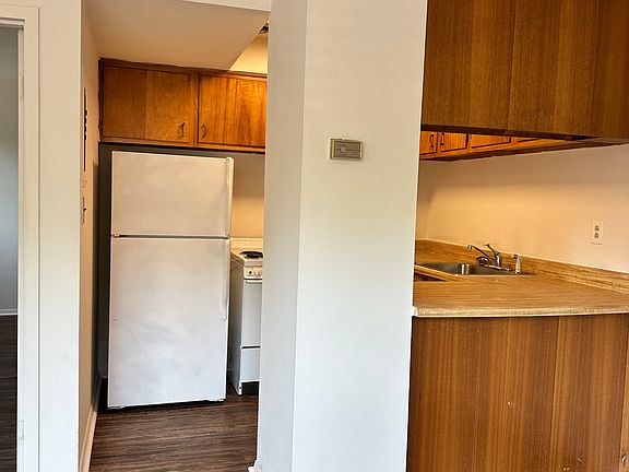 4th image of 1303 White Ave #A