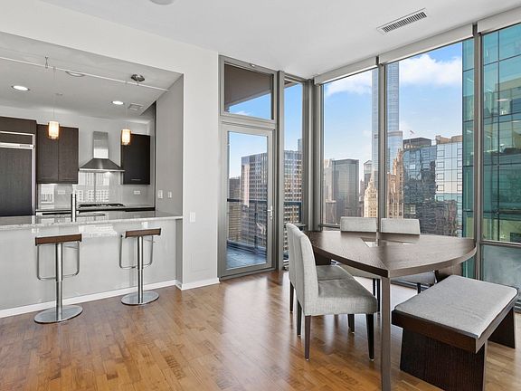 4th image of 240 E Illinois St APT 3102
