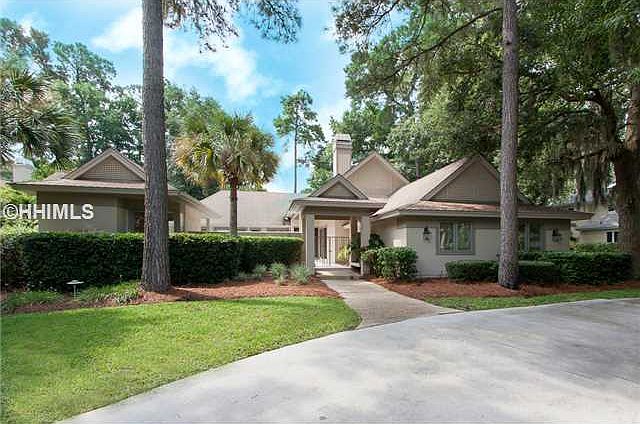 1st image of 553 Colonial Dr