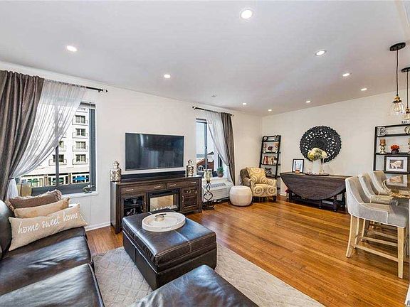 4th image of 100 W Broadway #3E