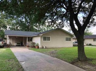 585 Eveningview Ln, Beaumont, TX 77707