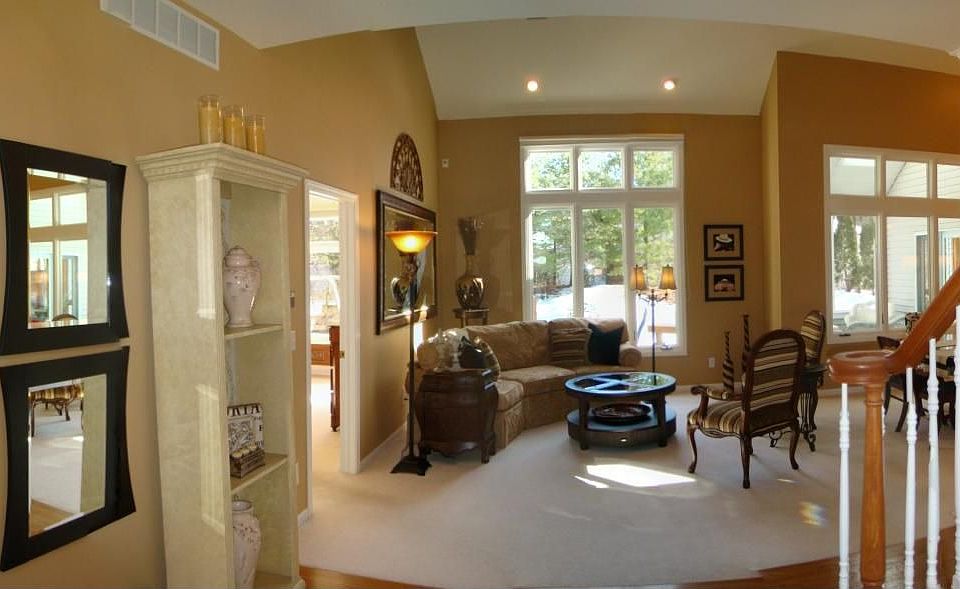 1st image of 1417 N Parkway Dr