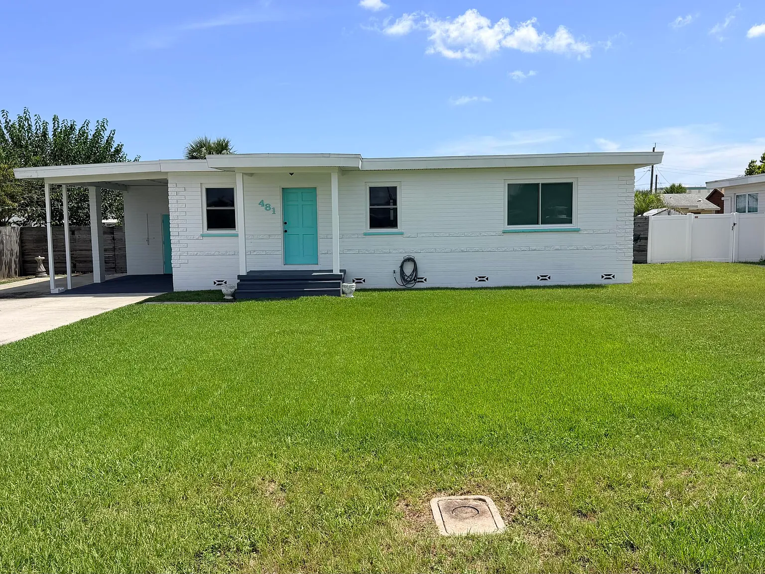 3 bed, 2.0 bath, 1151 sqft, $2,450 — Photo 2