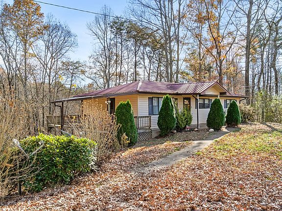 3rd image of 2906 Douthit Rd