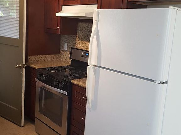 5th image of 958 S B St
