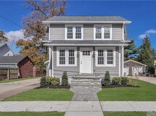 84 Wilson St, East Rockaway, NY 11518