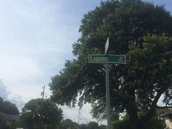 5th image of 918 Lagoon Dr