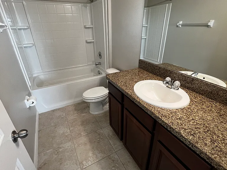 6315 Shore Vista Pl — Photo 15