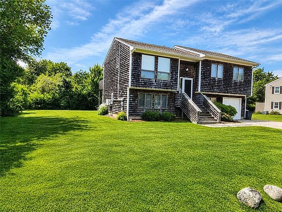 2nd image of 42 Jamestown Blvd