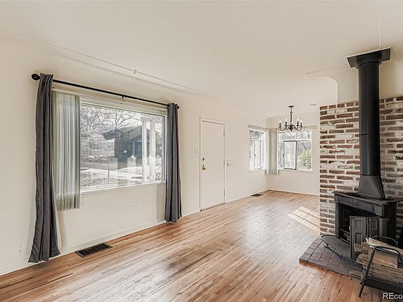 5th image of 2495 S Josephine Street